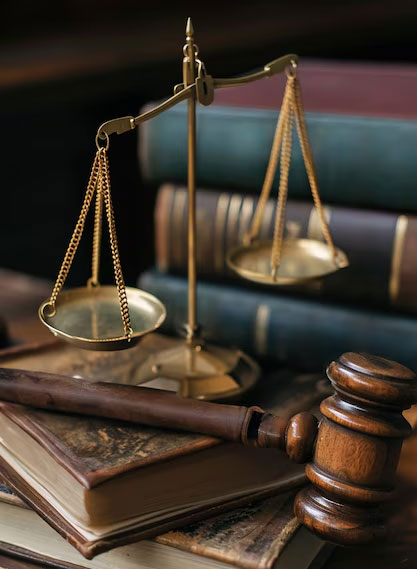 Golden scales and gavel books | Robinson Investigations & Conflict Resolution